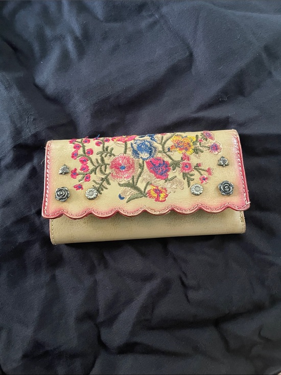 Patricia Nash Handbags - Patricia Nash Beige Wallet with Pink Trim and Multicolor Floral Embroidery